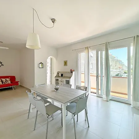 611 - Trilocale A Marcelli, Ristrutturato, Climatizzato E Con Posto Auto Interno - Al White Club Inclusa Apartment